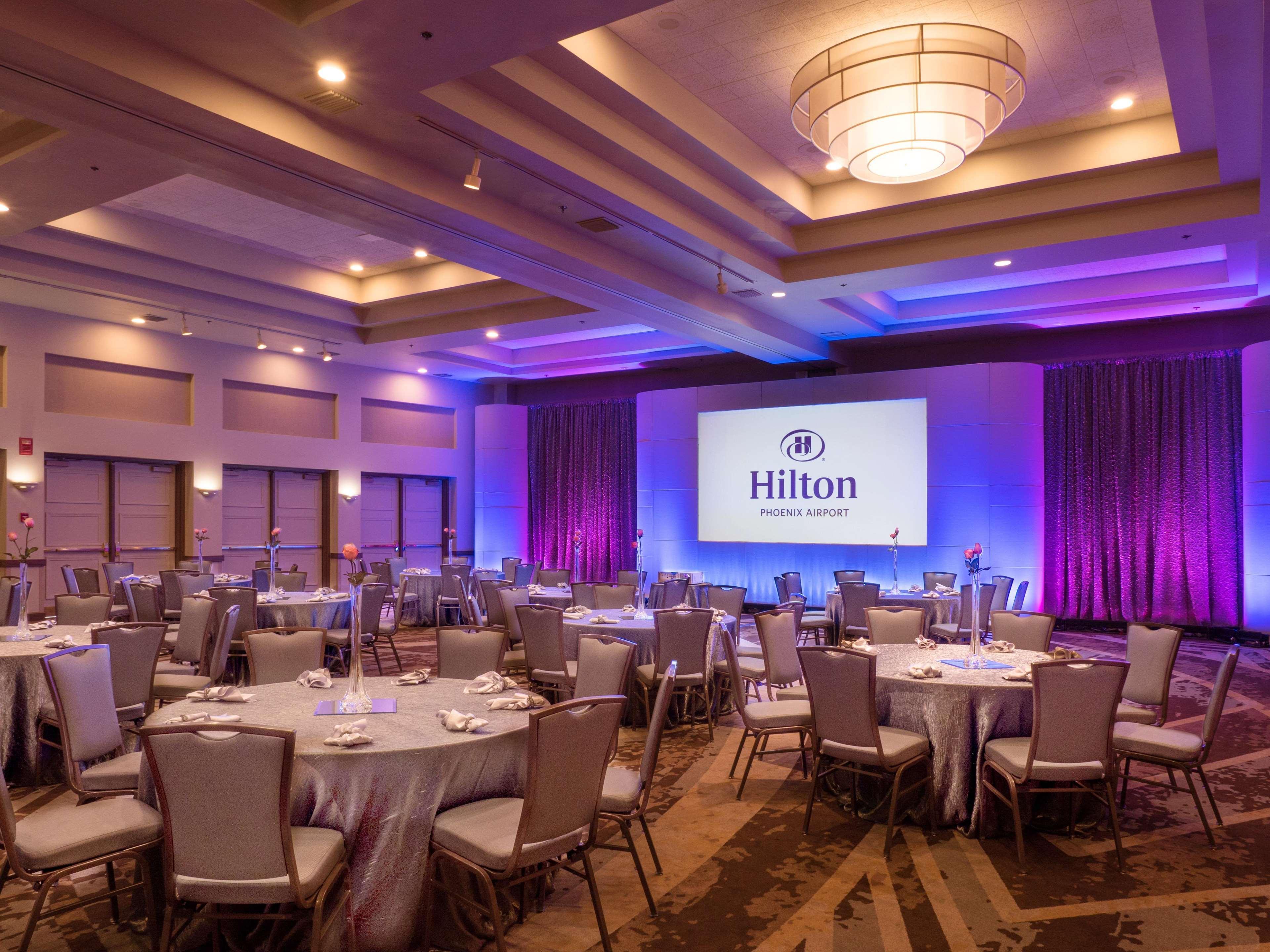 Hilton Phoenix Airport Exteriör bild
