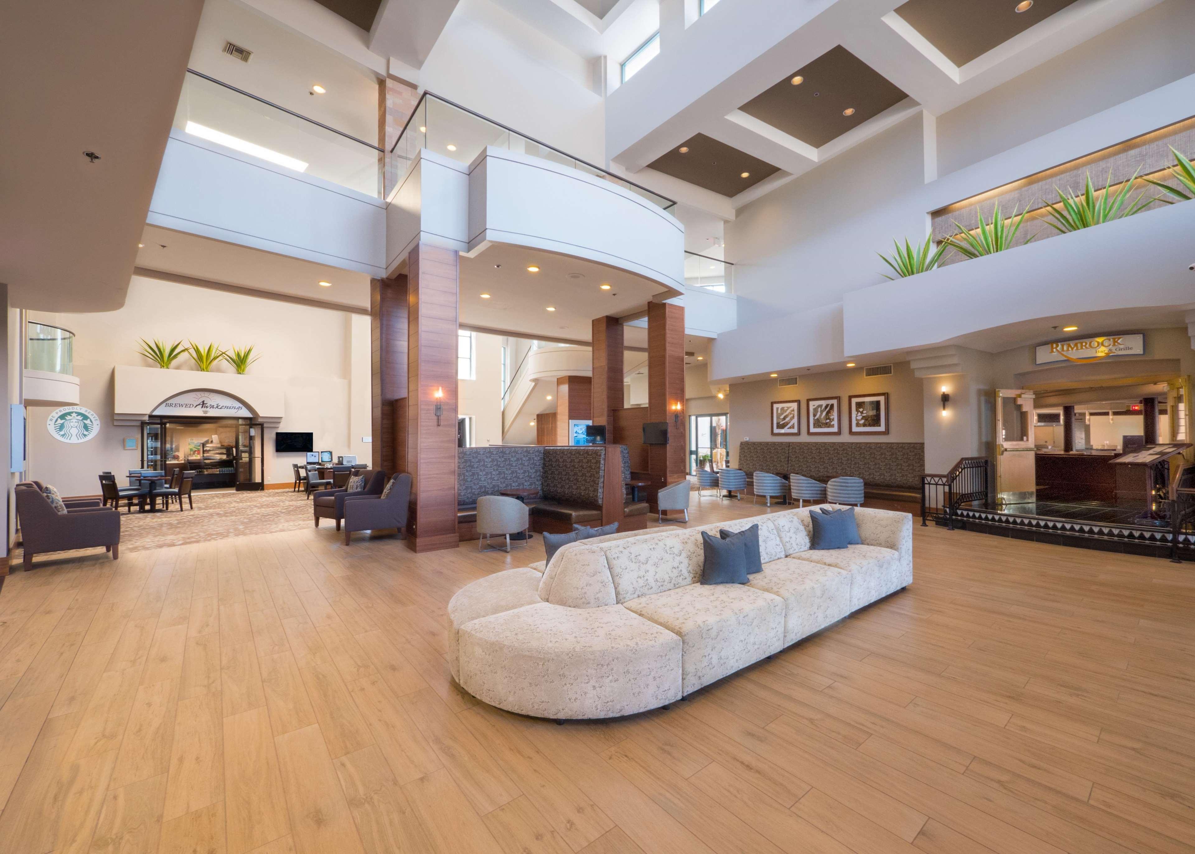 Hilton Phoenix Airport Exteriör bild