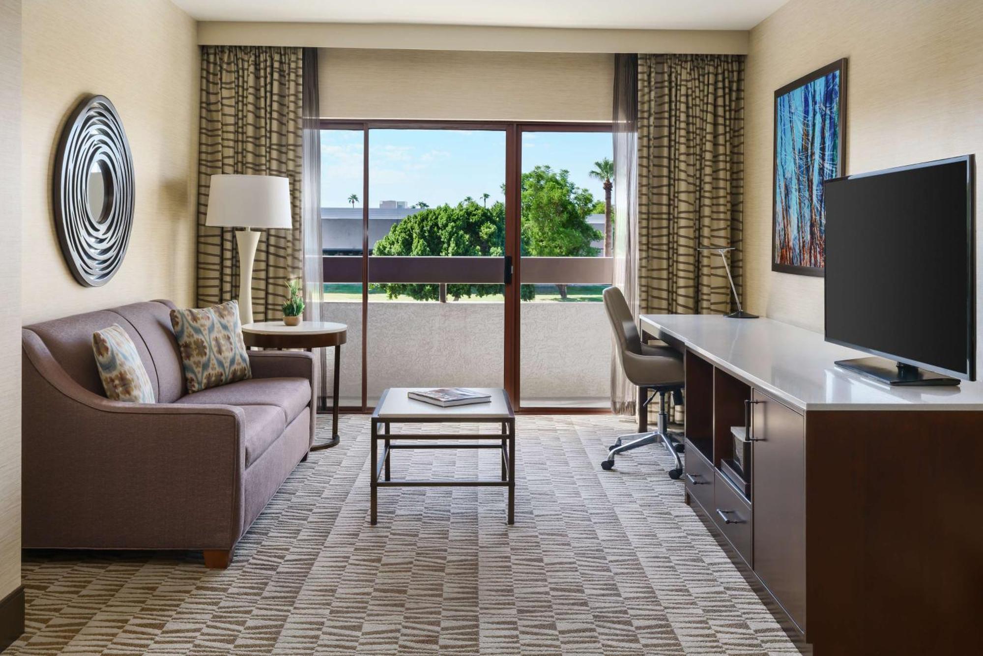 Hilton Phoenix Airport Exteriör bild