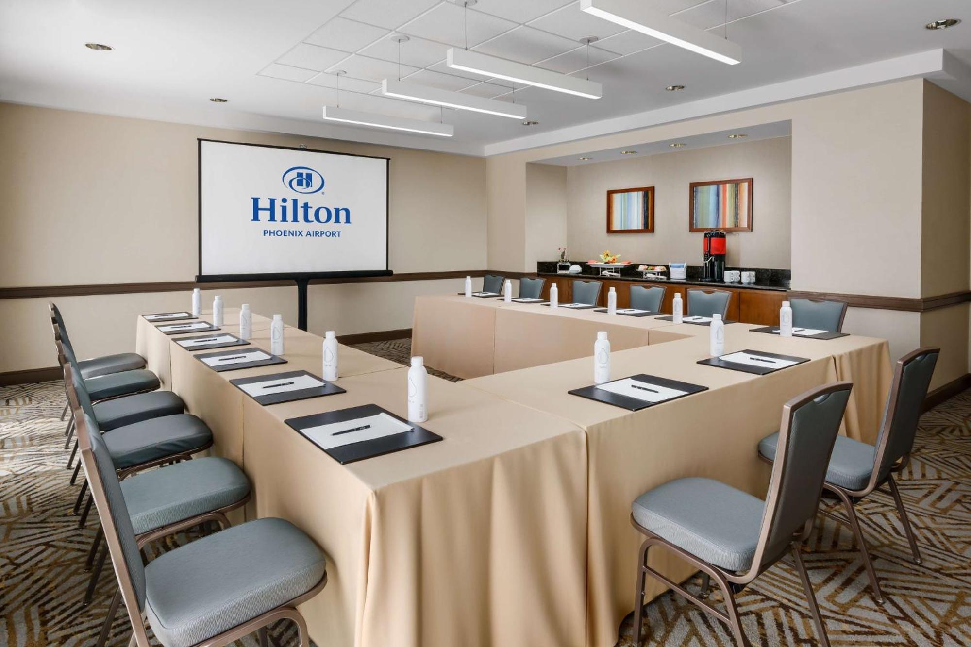 Hilton Phoenix Airport Exteriör bild