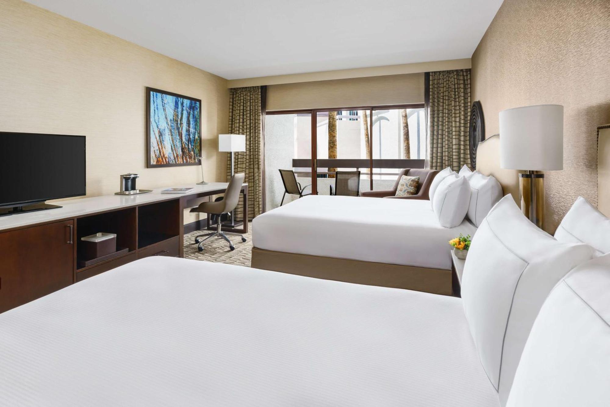 Hilton Phoenix Airport Exteriör bild