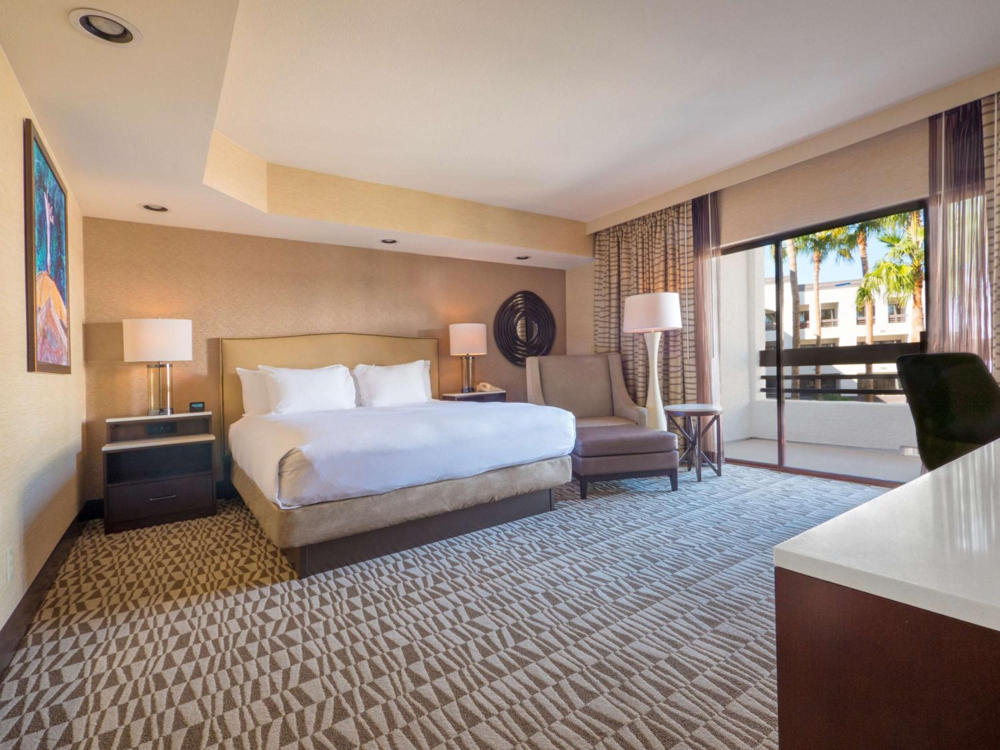 Hilton Phoenix Airport Exteriör bild
