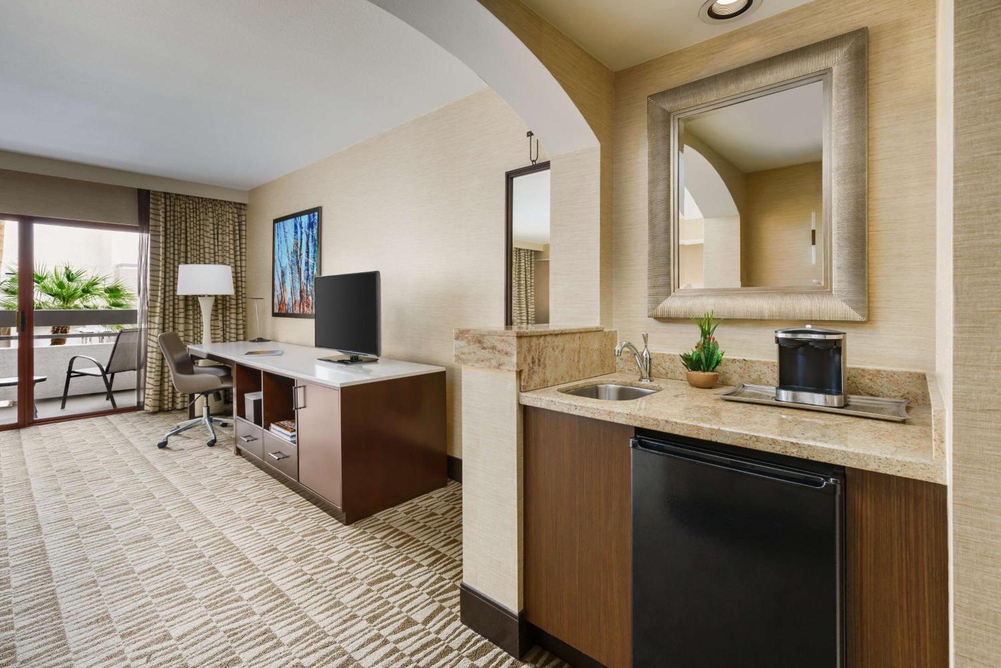 Hilton Phoenix Airport Exteriör bild