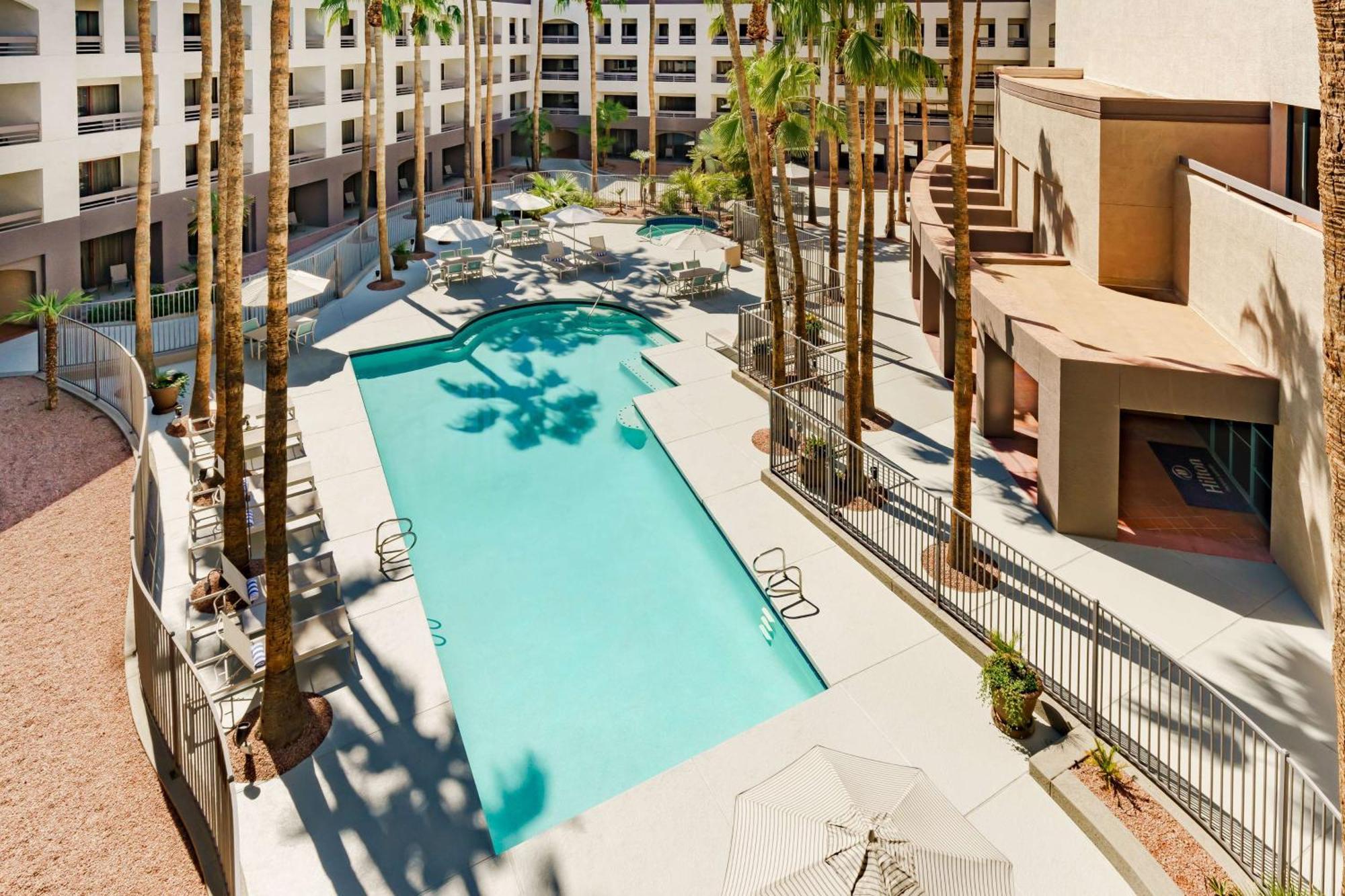 Hilton Phoenix Airport Exteriör bild